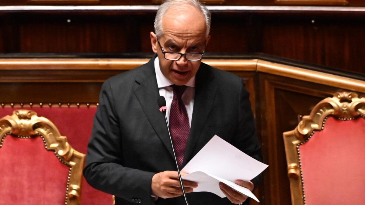 Affitti brevi, Piantedosi tira dritto. Ma sconfessa il no della «sua» Lega