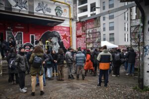 Picchetto al Leonka e bomba a Roma. La sinistra trova casa all’illegalità