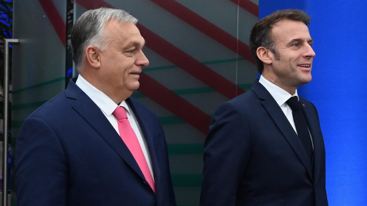 Gara Macron-Orbán per chi risolve per primo il rompicapo ucraino