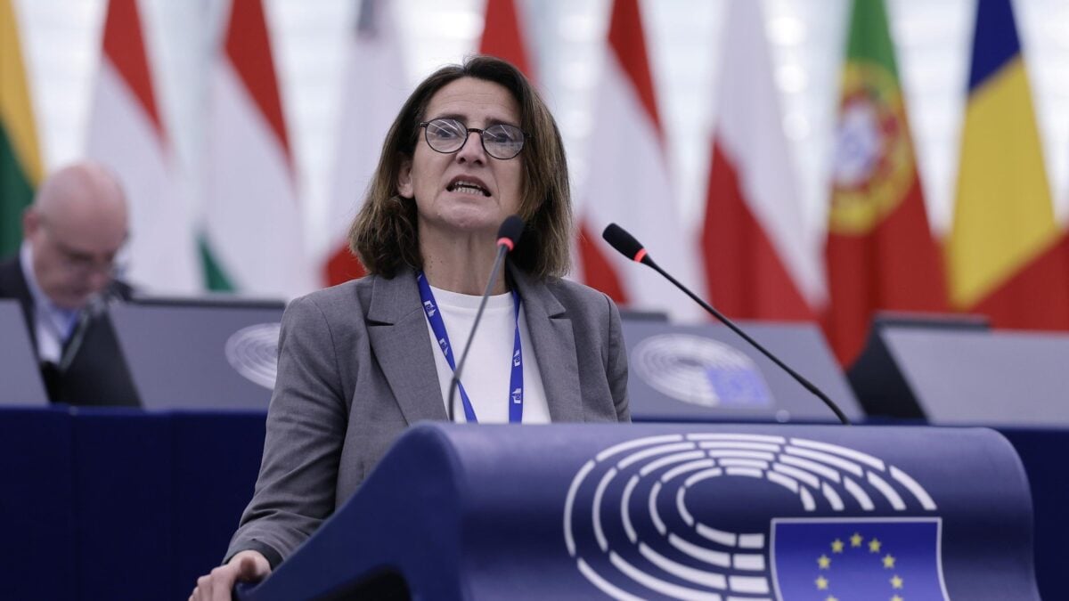 La Commissione Ue apre a una revisione sull’auto ma dà lo stop al nucleare