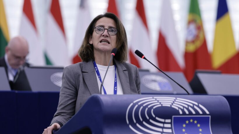 La Commissione Ue apre a una revisione sull’auto ma dà lo stop al nucleare
