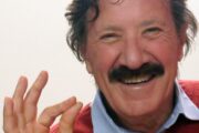 Addio a Cesare Ragazzi, il pre-influencer che «liberò» i calvi sdoganando i parrucchini in tivù