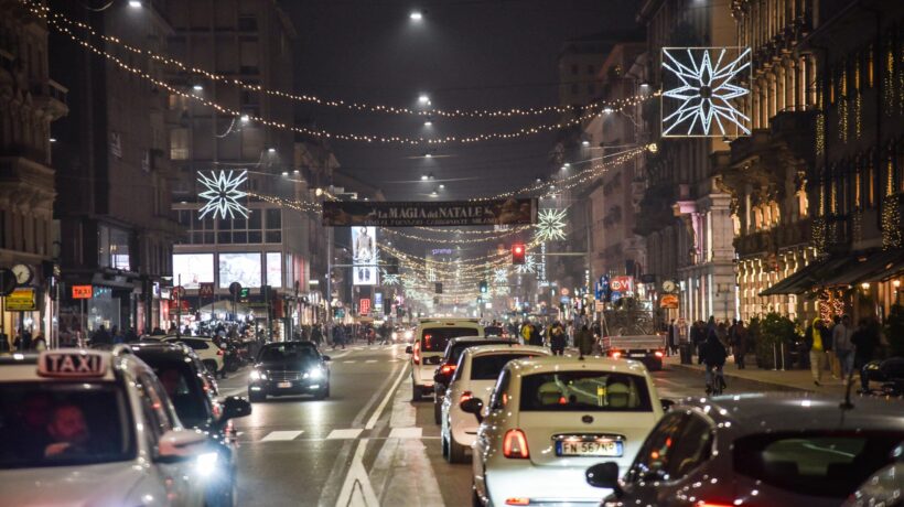 Gli ecotalebani all’assalto del Natale. «Troppe luminarie, così si inquina»