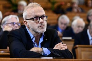 Mr fisco se ne va (con la sinistra). Pronto il programma: «più tasse»