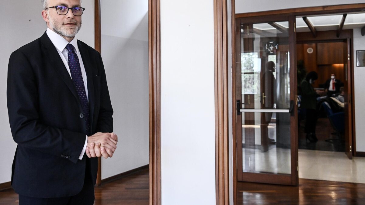 Flop e pasticci dell’esattore di Stato sotto l’ala del Colle