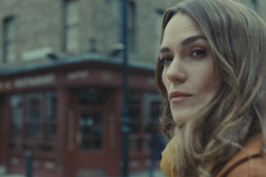 «Black Doves», la serie Netflix con Keira Knightley nel ruolo di una spia