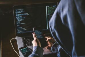 Hacker, rubati 5 milioni di dati al gestore Spid