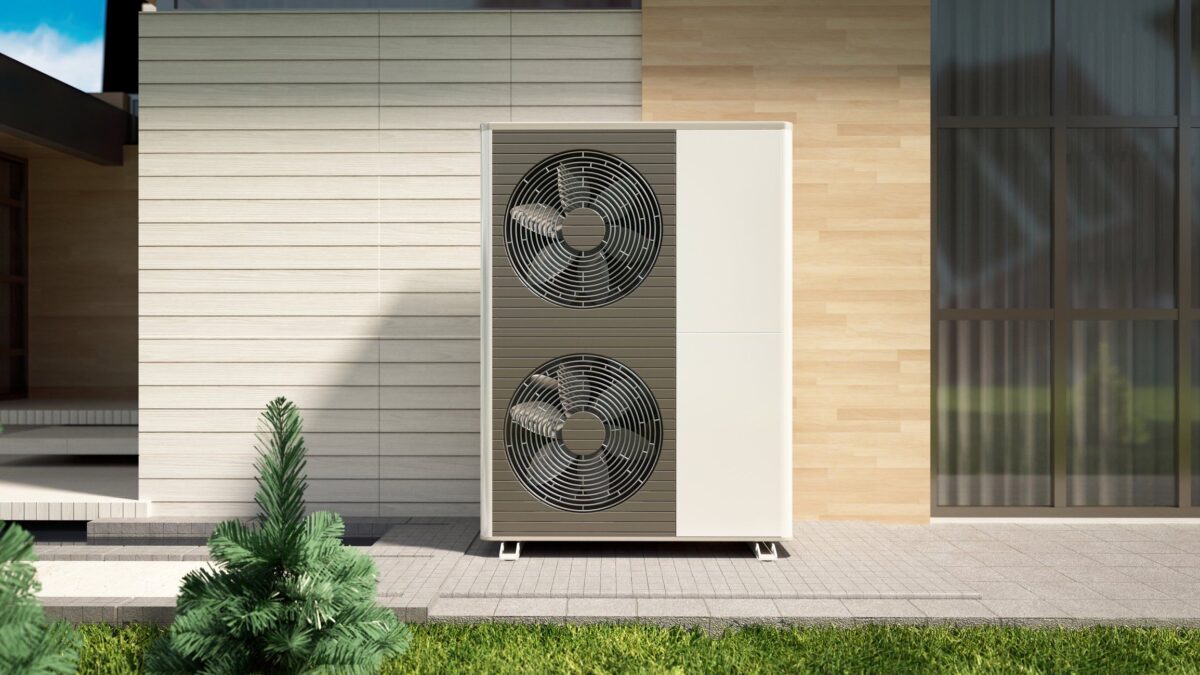 Il boomerang delle pompe di calore. Troppo care e le case van stravolte