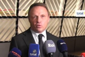Mercosur, Lollobrigida: «Commissione europea avvii una riflessione, lasciare produttori tranquilli»