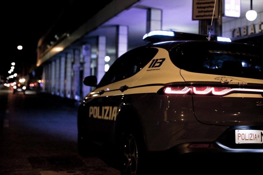Clandestino nigeriano prende l’ascia e aggredisce due poliziotti a Padova