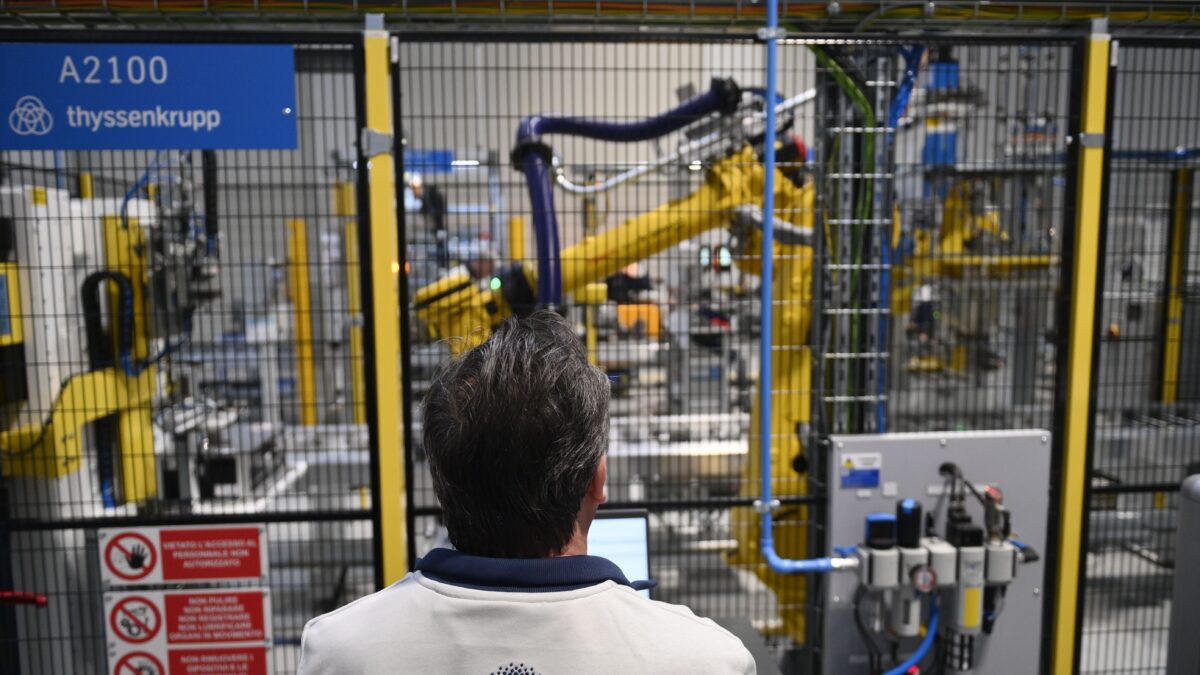 Stellantis produce come nel 1956: meno di mezzo milione di veicoli