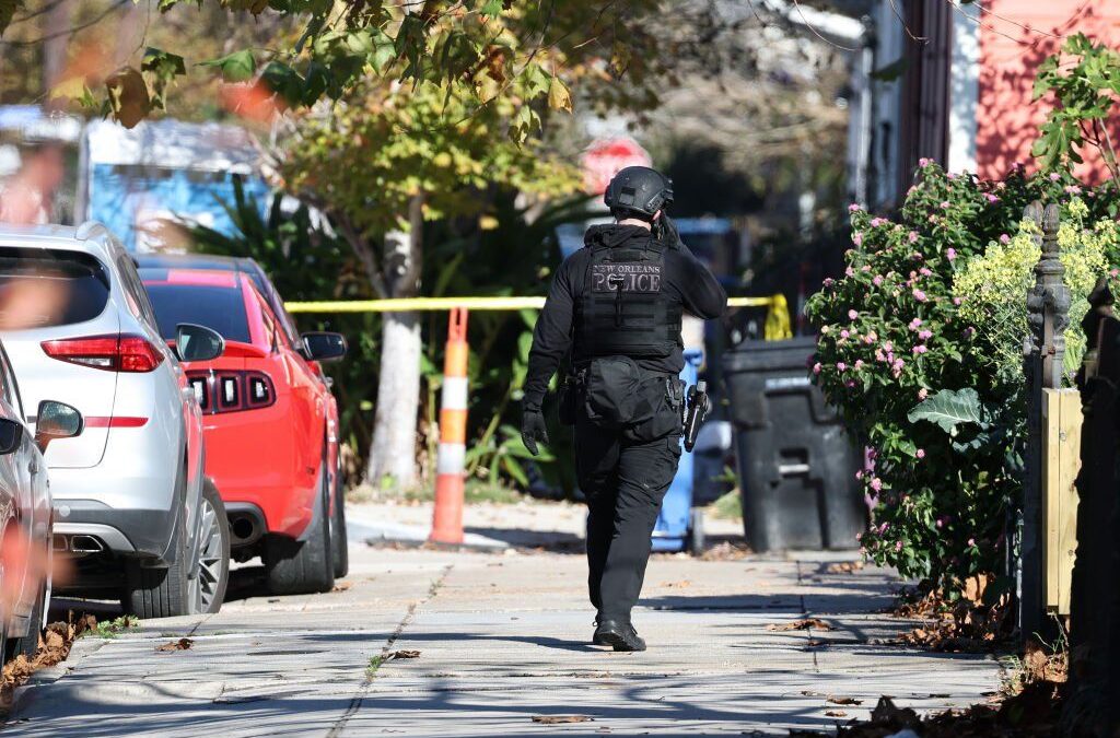 Investe la folla con l’auto e poi spara. New Orleans piomba nell’incubo Isis