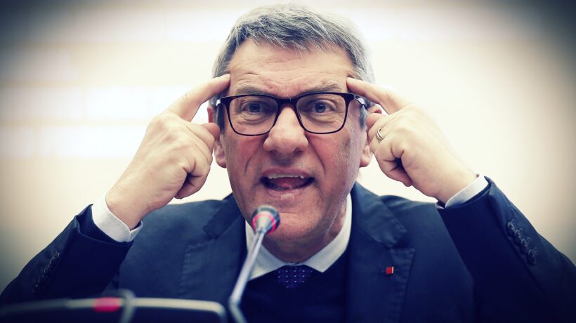 I giochi di Landini tagliano 5 miliardi di salari