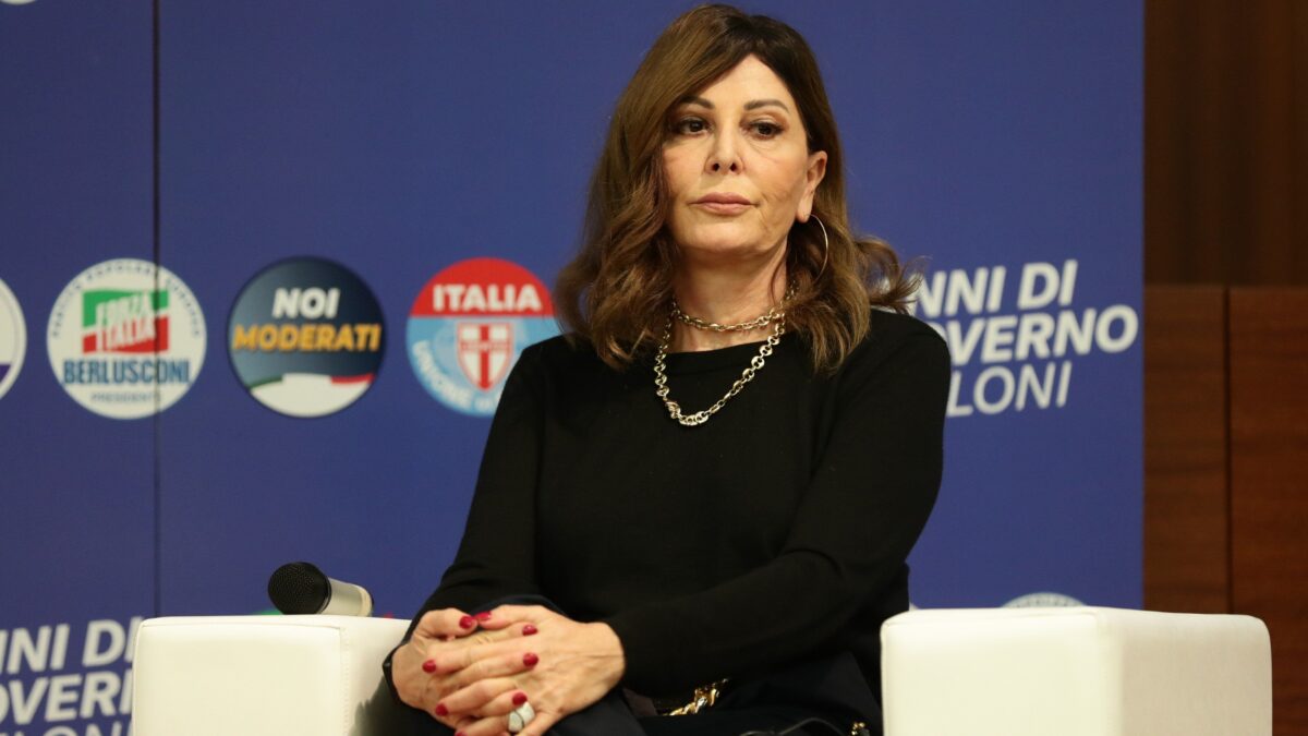 Santanchè sempre più isolata. E spunta Zan