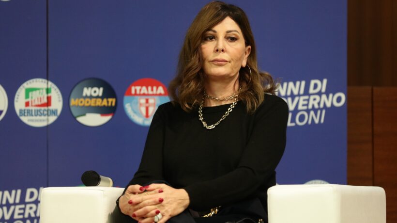 Santanchè sempre più isolata. E spunta Zan