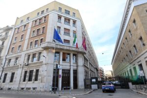 Mafia nigeriana, arrestati 8 pusher a Bari