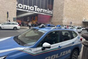 Zona rossa anche a Roma Termini. Ma le violenze sono inarrestabili