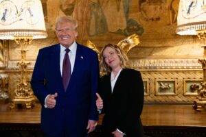 Trump: «Meloni ha avuto successo in Europa»