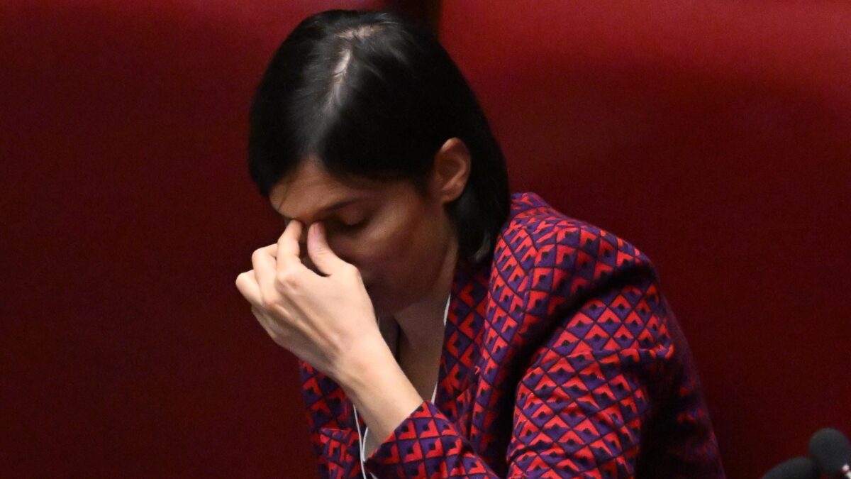 Opposizione e stampa da operetta