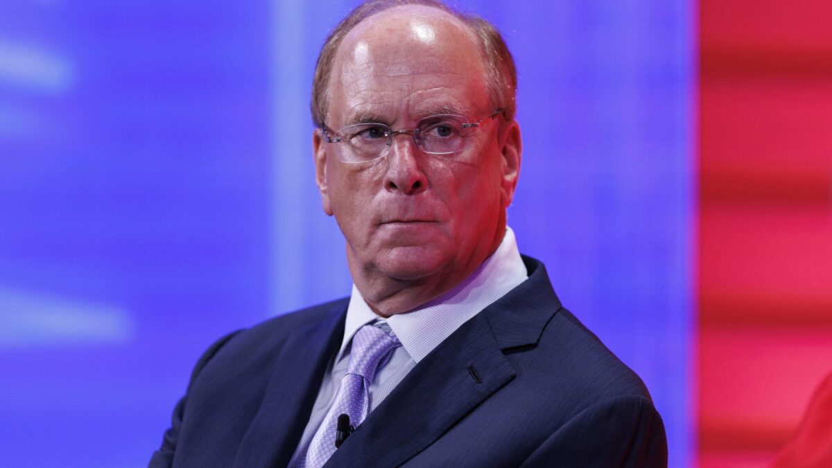 Anche Blackrock molla la finanza climatica
