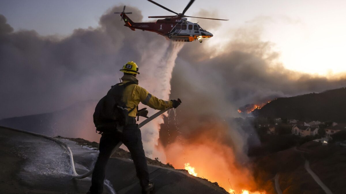 «Nessun record di siccità». Anche l’ideologia green va in fumo a Los Angeles