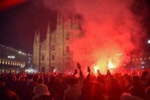 Violenze in Duomo a Capodanno: la Procura indaga su cinque casi
