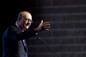 Bentornati insegnanti. Con latino, storia e geografia la scuola riscopre l’eterno