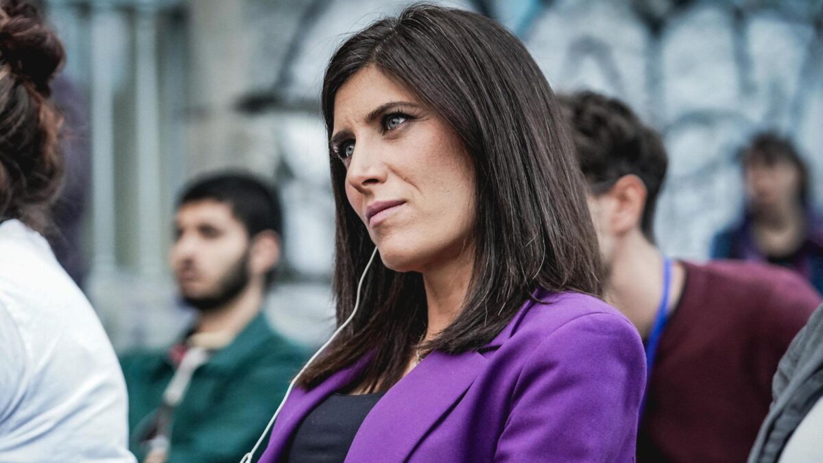 Il M5s vuole sfiduciare la Santanchè ma tace sull’Appendino condannata