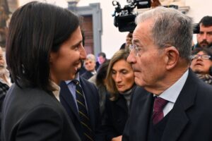 Il voto sul Jobs Act manda in tilt il Pd e divide la Schlein dal centrino di Ruffini