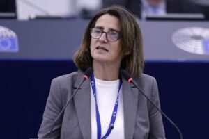 Ma l’Ue continua a correre verso il muro