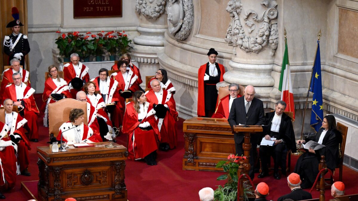 Comincia l’anno delle toghe rotte tra invettive e mani tese al governo