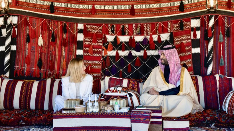 Meloni d’Arabia stana la sinistra al collasso