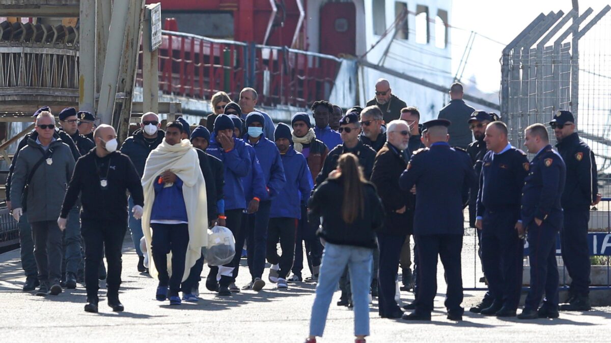 Guerra totale governo-giudici. Di nuovo bloccate le espulsioni