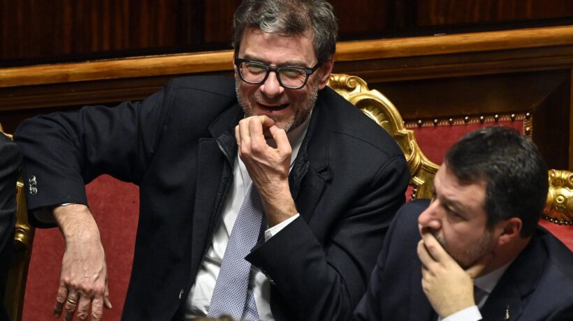 Il governo infila il terzo polo bancario nella battaglia tra Milano e Roma