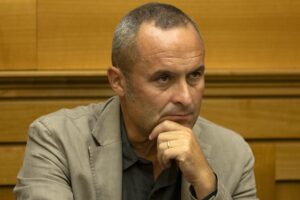 Enrico Costa: «I pm ormai fanno marketing. Chi sbaglia non farà carriera»