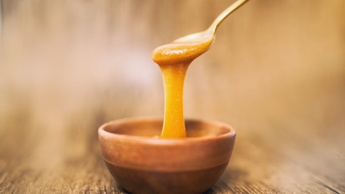Più che un edulcorante, una medicina. Alla scoperta del miele di manuka