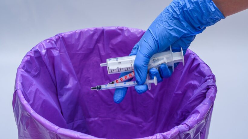 Sale l’onda contro vaccini e invasione. Se non molliamo sarà un grande anno