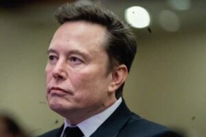 Ecco come quelli che oggi sparano su Musk lo incensavano in passato