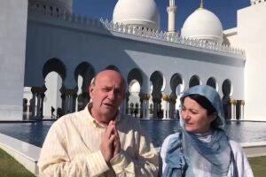 Le pillole di galateo di Petra e Carlo: come comportarsi in una moschea