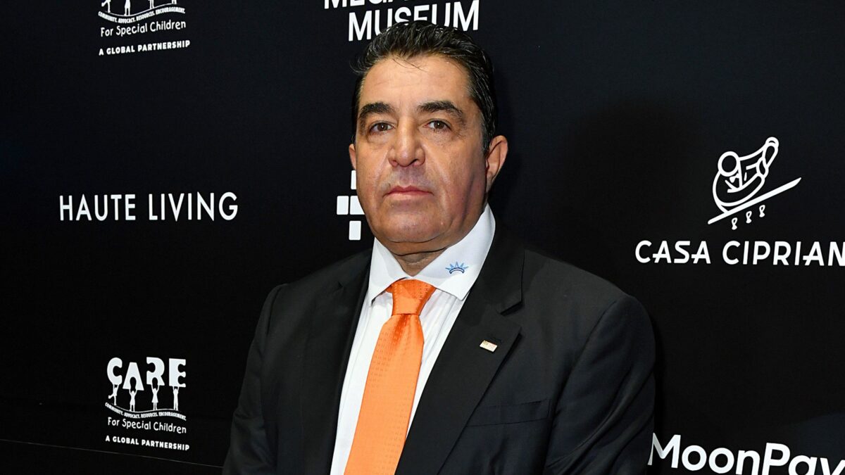 Il tycoon affida al suo uomo di fiducia i rapporti con l’Italia (saltando l’Ue)