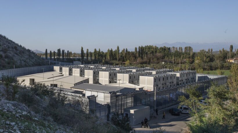Il governo teme una trappola dell’Ue. E così pensa a un «piano B» in Albania