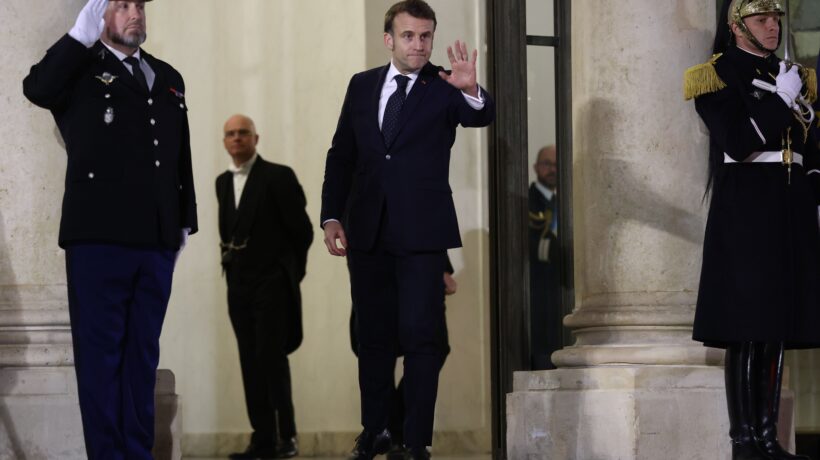 Eurofiasco al vertice di Macron. Nessun accordo su armi e truppe