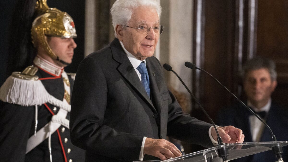 Mattarella, che tempismo. L’offensiva contro Mosca mette l’Italia in imbarazzo