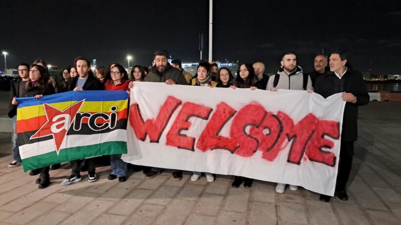 Sbarcati a Bari i 43 extracomunitari che le toghe ci hanno rispedito
