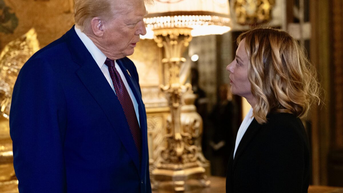 Sinistra bipolare sul governo filoamericano