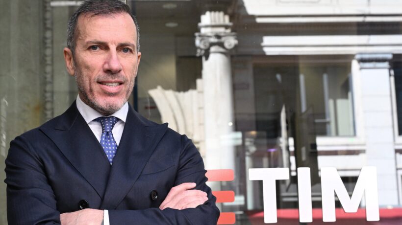 Tim accetta 700 milioni per Sparkle. Il mercato crede all’arrivo di Poste