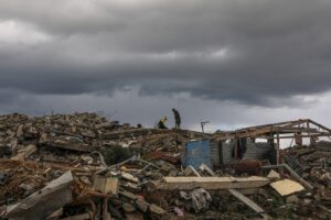 Gaza, corsa a ostacoli per salvare la tregua