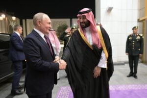 Mosca serve agli Usa per dare ai sauditi il controllo del Golfo e rallentare la Cina