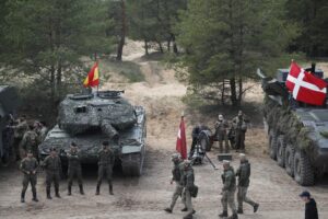 Allo studio una «mini Nato» interna all’Unione. Ma è già corsa per sfilarsi