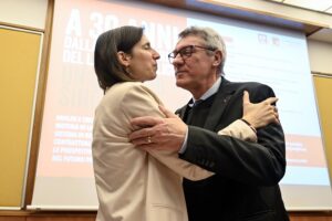 Pd paralizzato tra Cgil e riformisti si astiene sulla legge pro lavoratori